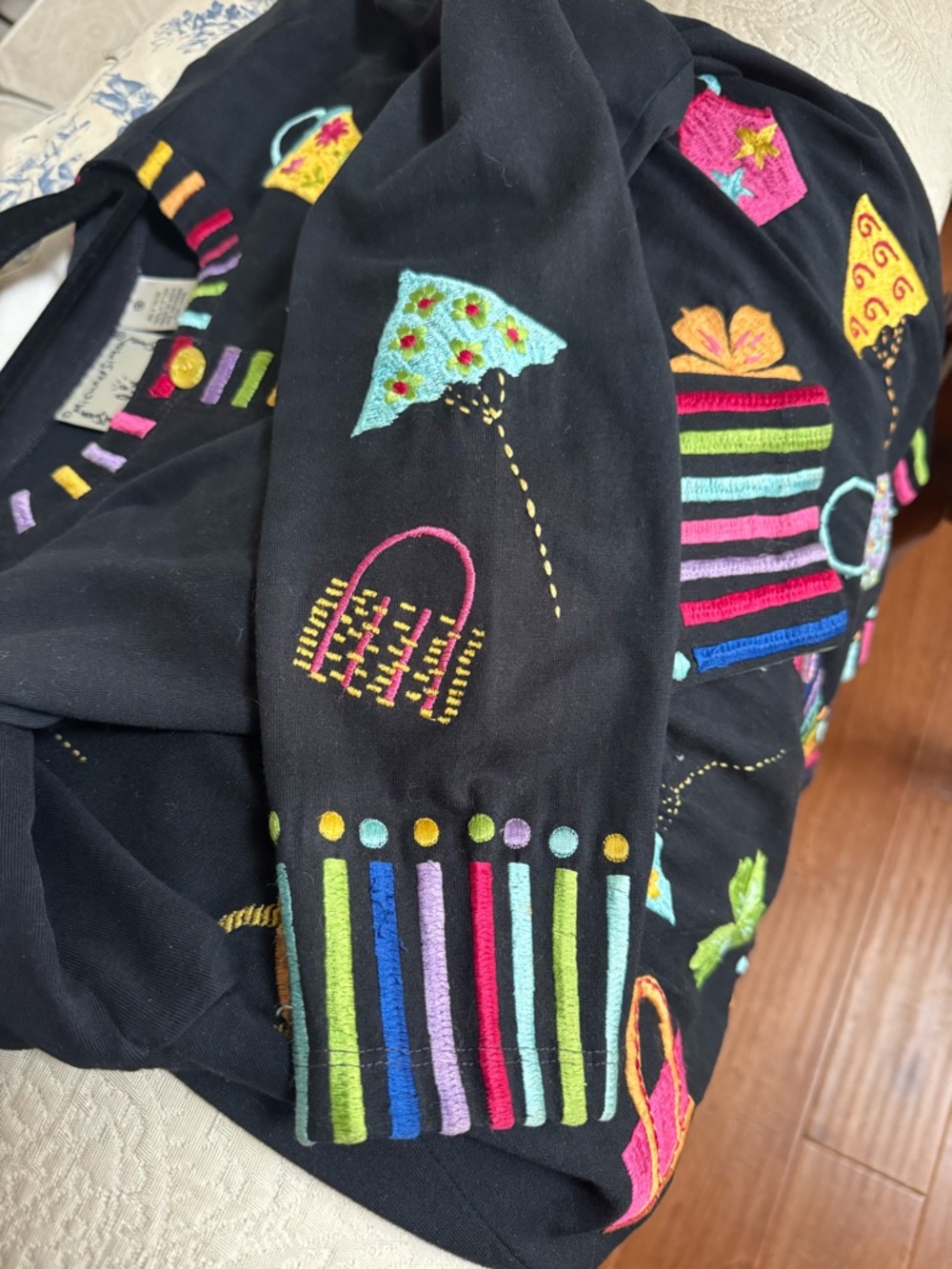 Michael Simon Whimsical Cardigan Embroidered Appliqué Novelty Cotton Cardigan - Picture 7 of 9